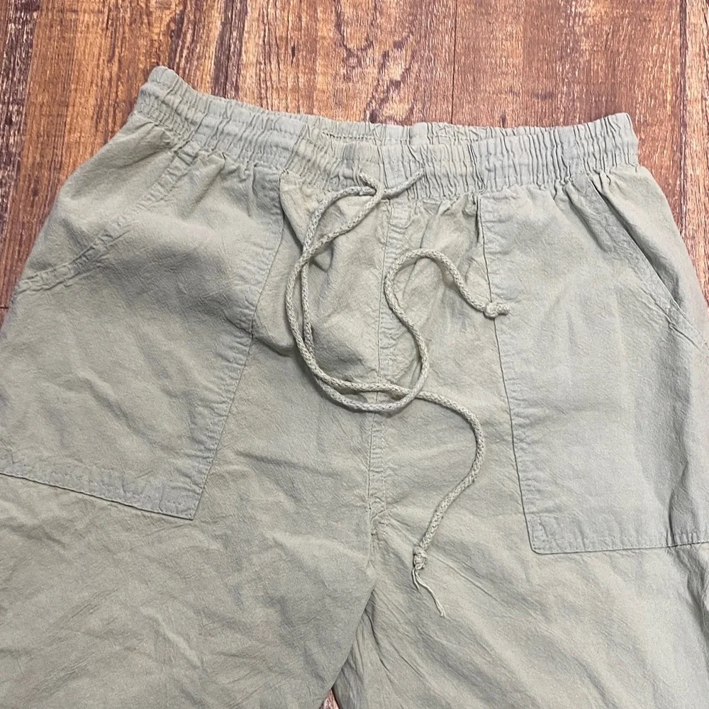 Salem size small Women's 100% cotton sage Green‎ Capris pull on elastic waist - Picture 5 of 11